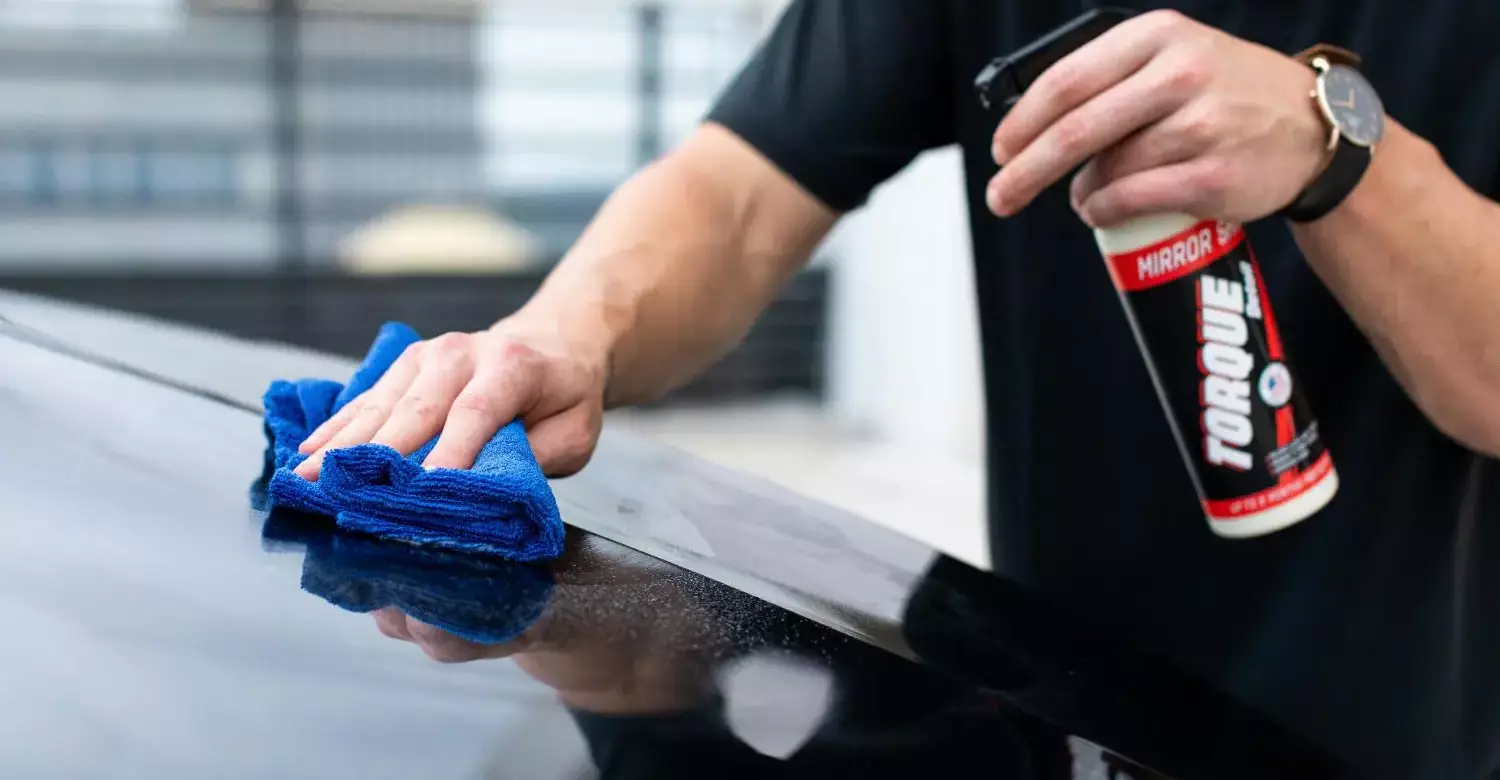 Why Should You Wax Your Car Spray Wax Apllication
